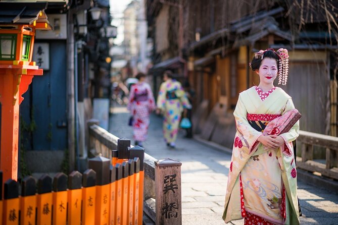 Kyoto 4 hr Gion Private Guided Tour & Maiko or Geisha Dinner - Key Things You’ll Notice on This Kyoto Gion Evening
