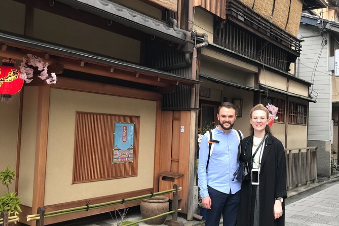 Kyoto 4 hr Gion Private Guided Tour & Maiko or Geisha Dinner - Gion at Night, With Real Etiquette in Your Head