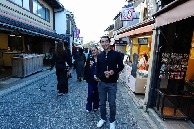 Kyoto 4 hr Gion Private Guided Tour & Maiko or Geisha Dinner - Maiko or Geisha Time: Conversation, Ozashiki Asobi, and Pre-Recorded Music