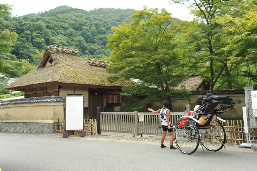 Kyoto: Arashiyama Customized Rickshaw Tour & Bamboo Forest - Nison-in and Temple Moments: What You Gain by Going Beyond the Main Strip