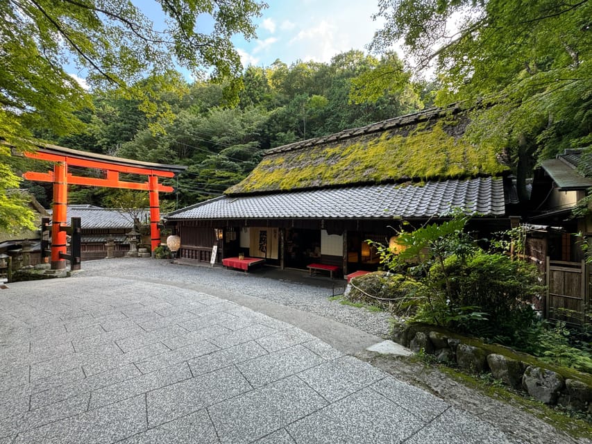 Kyoto: Avoid the Crowds at the Hidden Gems of Arashiyama - Saga Toriimoto preserved street and Seiryoji Temple