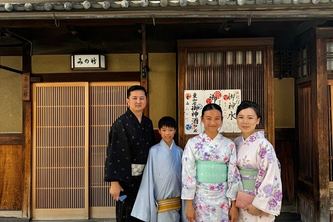 Kyoto Custom Private Car Tour with Local Guide - Why a private car works so well in Kyoto