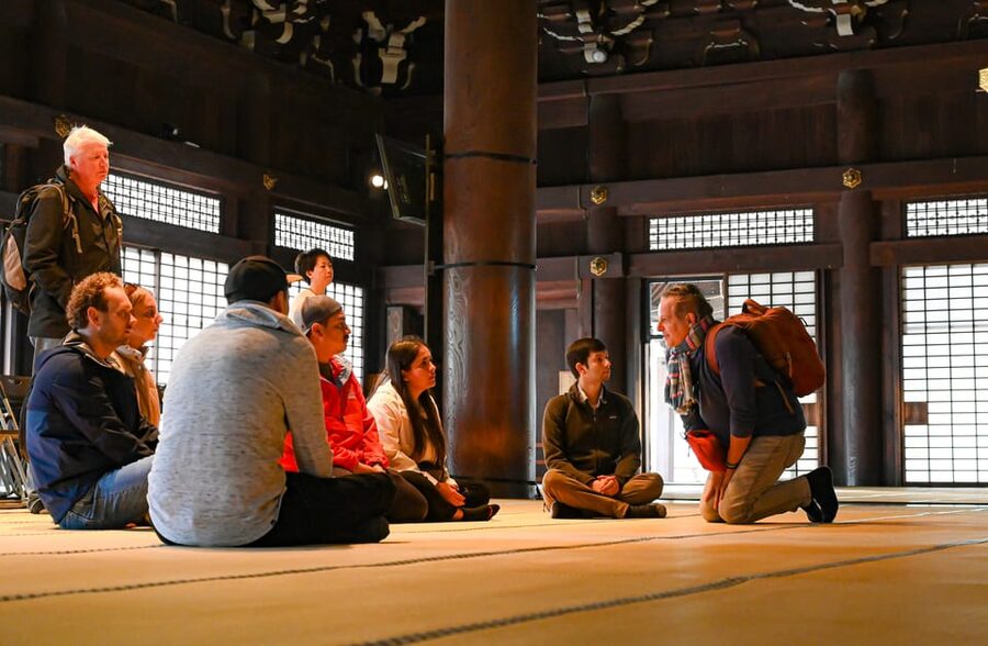 Kyoto: Early Bird E-Bike Tour with Lunch - Kyoto’s temple maze gets easier with an e-bike