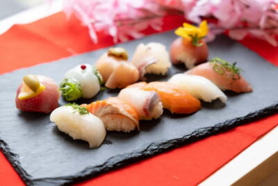 Enjoy Sushi & Market Tour! Best for Family & Couple!