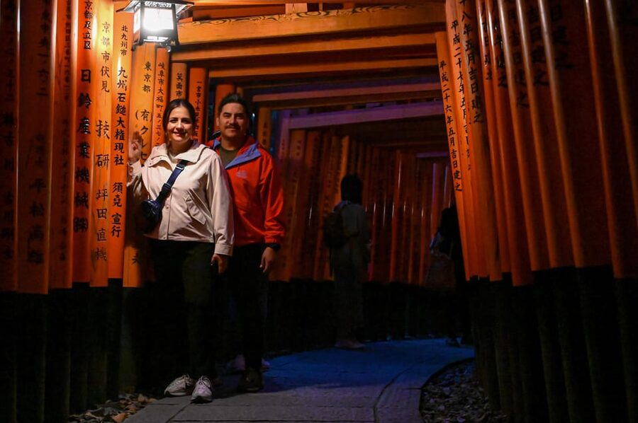 Kyoto: Full Day Bike Tour - Traditional lunch near Kyoto’s center, then on to the Imperial Palace