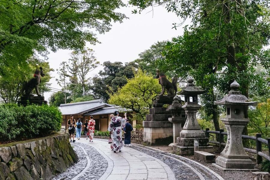 Kyoto: Full-Day Guided Bus Tour to Top Highlights & Tickets - Nijo Castle and the Nightingale Floors