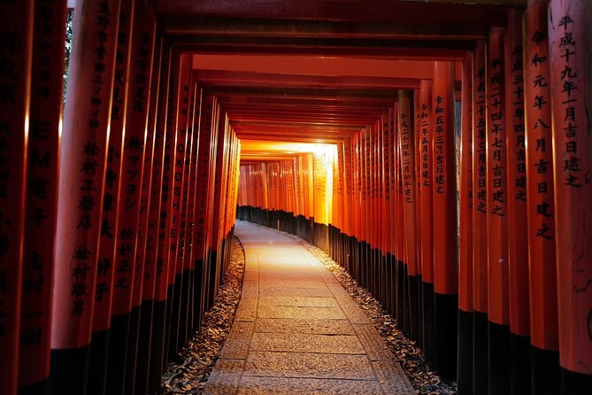 Kyoto Fushimi-Inari Night Walking Tour - Why the torii gates feel calmer after dark