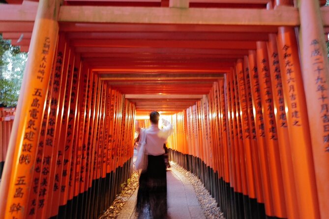Kyoto Fushimi-Inari Night Walking Tour - Meeting point and timing: where you start and how you stay on track