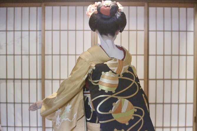 Kyoto Geisha Show Cultural Hour with an apprentice geisha, Maiko - Why a Kyoto maiko cultural hour beats “maybe you’ll see one”