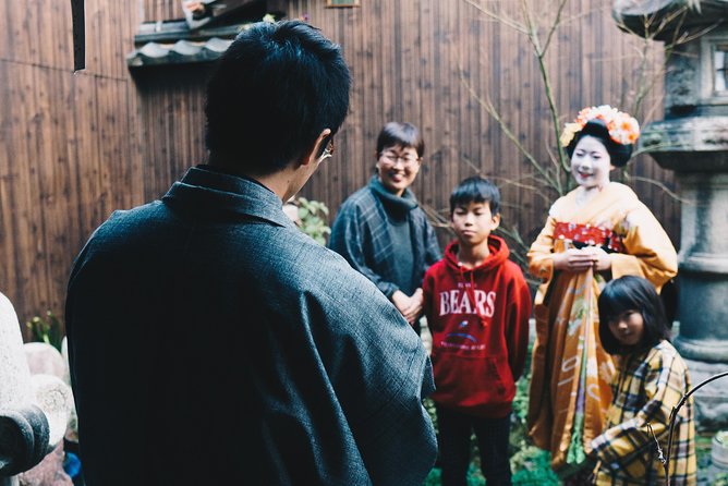 Kyoto Geisha Show Cultural Hour with an apprentice geisha, Maiko - The Honmachi meet-up, and what your guide sets up