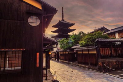 Kyoto Geisha Walking Tour: Gion District & Hidden Gems
