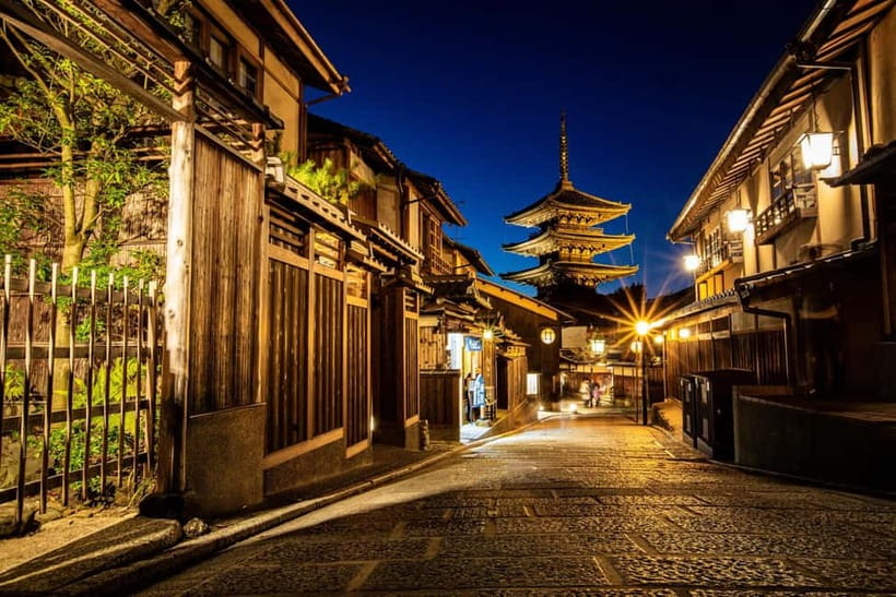 Kyoto Geisha Walking Tour: Gion District & Hidden Gems - Hokan-ji Pagoda, Kennin-ji, and Chion In Temple