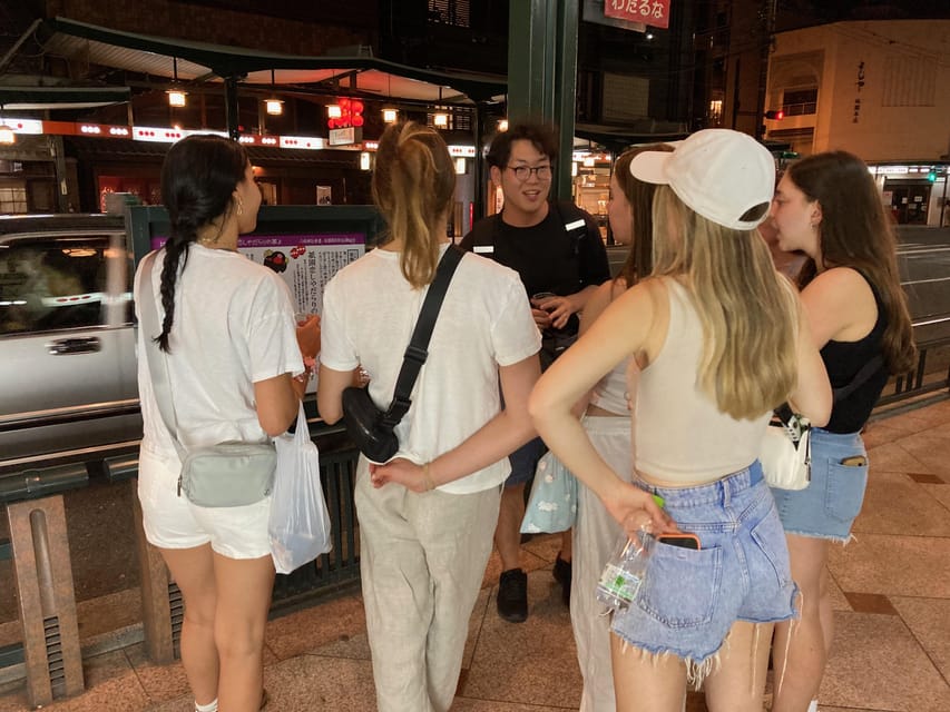 Kyoto: Gion Evening Walk with Hidden Gems, Geisha & Sake - Why Gion after dark is worth your time