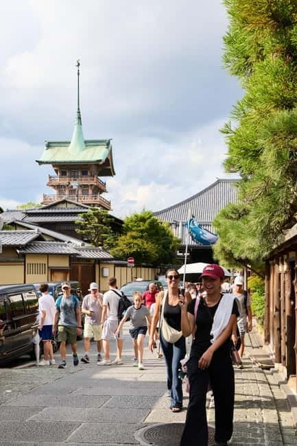 Kyoto: Gion Geisha District Walking Tour and Hidden Gems - Key highlights you’ll actually notice on the walk