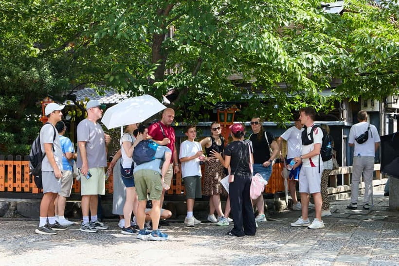 Kyoto: Gion Geisha District Walking Tour and Hidden Gems - Hidden shrines and backstreets: the part you’ll remember