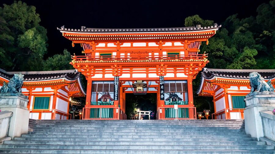 Kyoto: Gion Geisha District Walking Tour - Stories of Geisha - Starting at Ben’s Cookies Kyoto Shijo, Then Letting Gion Lead