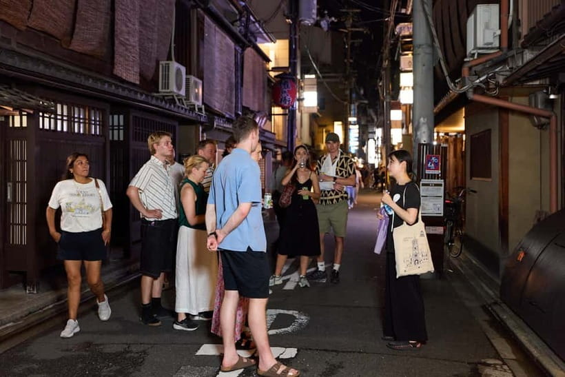 Kyoto: Gion Geisha District Walking Tour - Stories of Geisha - Gion Corner and Hanamikoji: Where Appointments Drive the Night