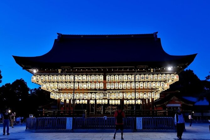 Kyoto Gion Geisha District Walking Tour - The Stories of Geisha - Gion after dark: what feels different on this geisha walk