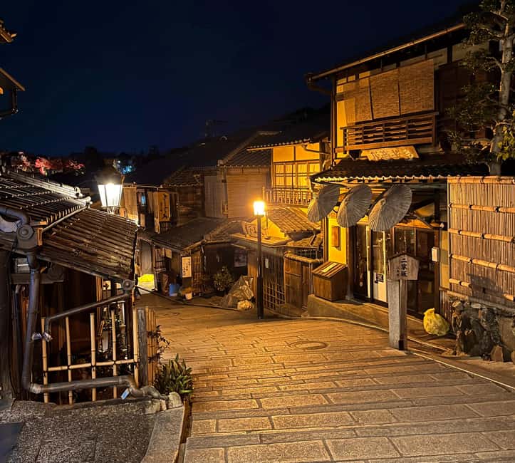 Kyoto: Gion Magical Night Walking Tour with Geisha Insights - The Small Group Advantage, Up to 10 People