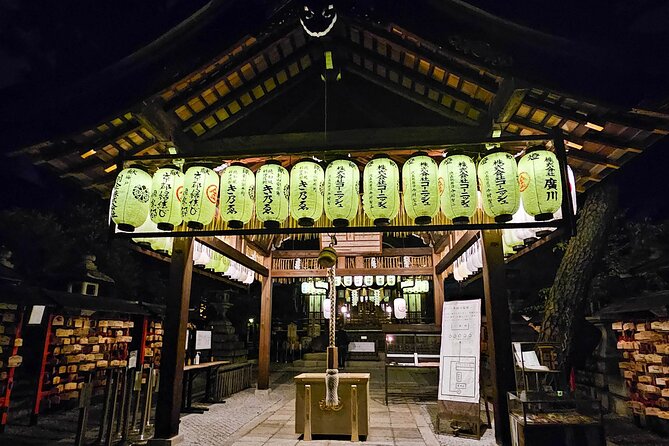 Kyoto Gion Night Walk & Geisha District Guided Tour - Stop 2: Hanamikoji Street in 30 minutes, a classic lane that still needs context
