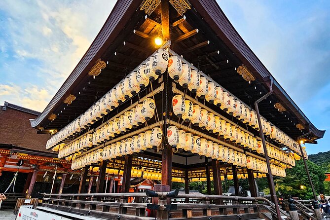 Kyoto Gion Night Walk & Geisha District Guided Tour - Guide quality is the whole game, and the names you’ll see are a clue