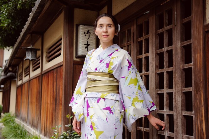 Kyoto Gion Photoshoot - Private Session | Pro Photographer - Price and Value: Does $163.30 Make Sense for a Kyoto Photo Day?