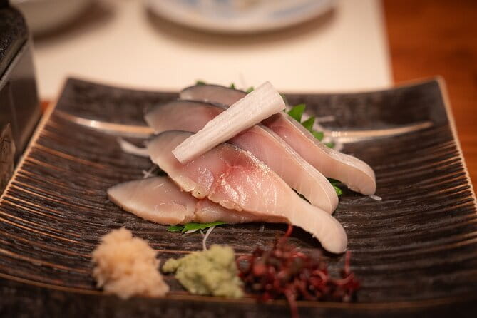Kyoto: Gion & Pontocho Food Tour with 13 Dishes - Gion lane time: Shirakawa Lane and the view you keep thinking about later