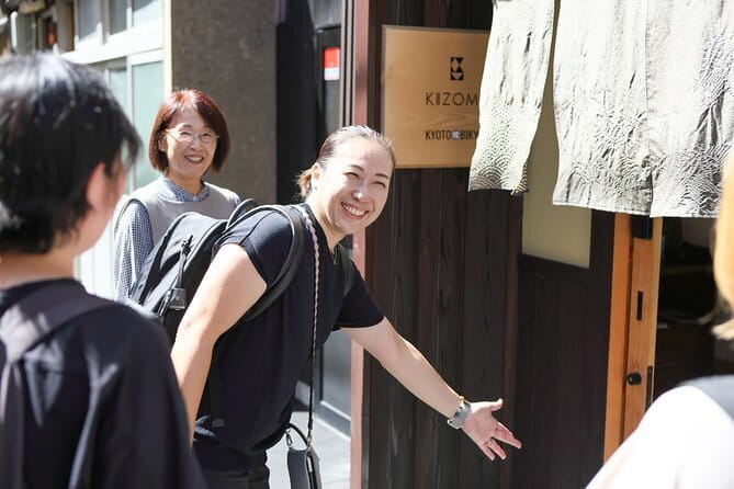 Kyoto: Gion & Pontocho Food Tour with 13 Dishes - Final tastings in Pontocho: beer, cocktails, and the last wave of food