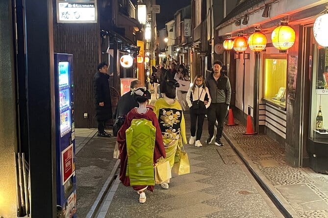Kyoto Gion Walking Tour for First Time Visitors - Yasui-Konpiragu Shrine: The Enkiri and Enmusubi Stones