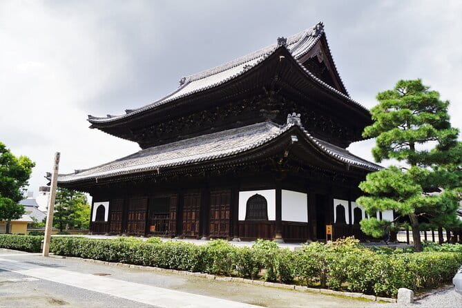 Kyoto Gion Walking Tour for First Time Visitors - Hōkan-ji Temple and the Yasaka Pagoda: A Five-Story Landmark Moment