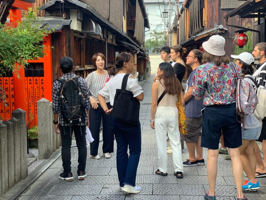 Kyoto: Gion World of the Geisha Guided Walking Tour - Gion Corner: learning how performance fits the district