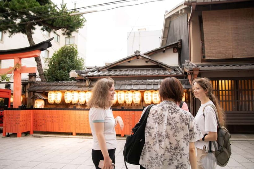 Kyoto: Gion World of the Geisha Guided Walking Tour - Walking comfort and weather reality