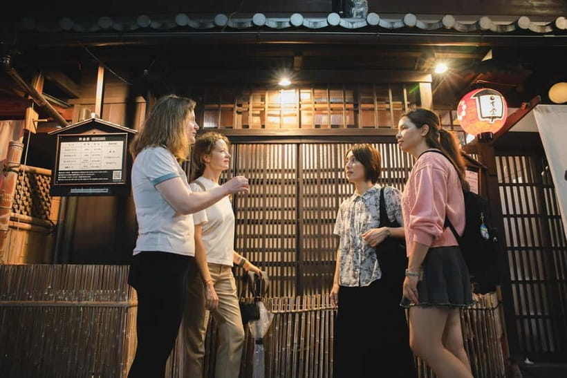 Kyoto: Gion World of the Geisha Guided Walking Tour - Price and time: what $29 buys you in real Kyoto hours