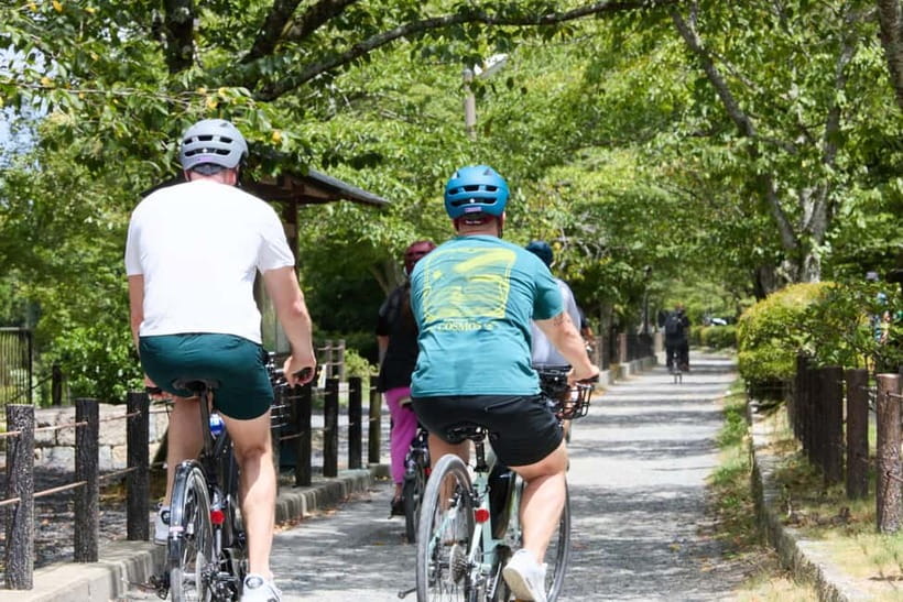 Kyoto: Hidden Gems E-Bike Tour Through Backstreets & Temples - Getting started at Kyoto Tourist Lounge Gion (and finding the group)