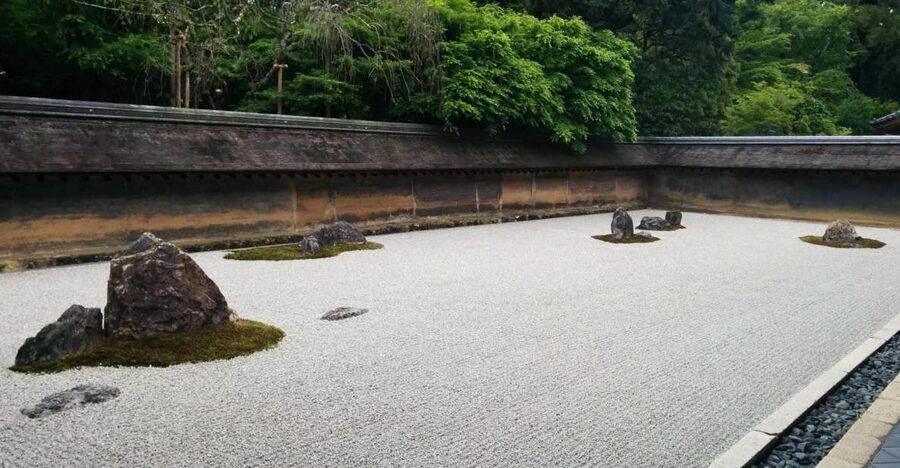 Kyoto Highlights 7-Hour Private Guided Tour - Southeast route: sake brewery, Fushimi Inari Taisha, Sanjusangendo, Kiyomizudera, and Ninenzaka/Sannenzaka