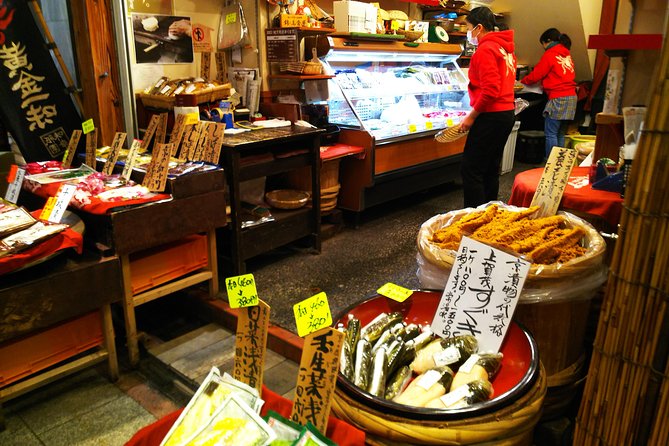 Kyoto Imperial Palace and Nijo Castle Walking Tour - Nishiki Market: Kyoto’s kitchen, plus a smart place for snacks