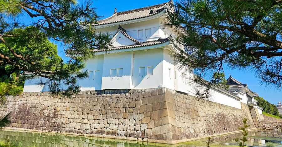 Kyoto: Imperial Palace & Nijo Castle Guided Walking Tour - A 3-hour plan for Kyotos palace rivalry