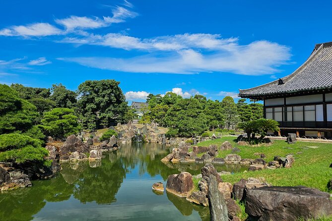 Kyoto Imperial Palace & Nijo Castle Guided Walking Tour - 3 Hours - Pace, group size, and how the guide keeps it from feeling rushed