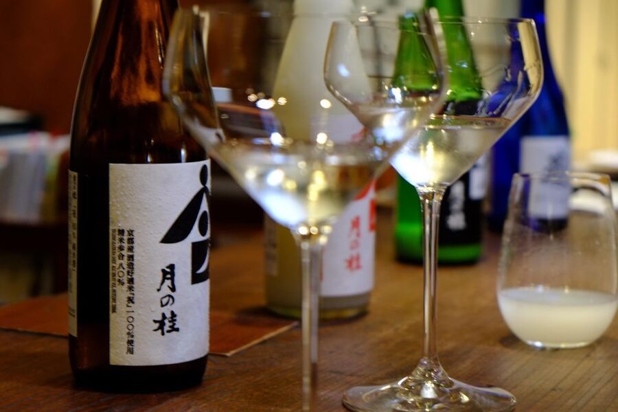 Kyoto: Insider Sake Experience with 7 Tastings and Snacks - Hot or Cold, and How That Fits Sushi and Meals