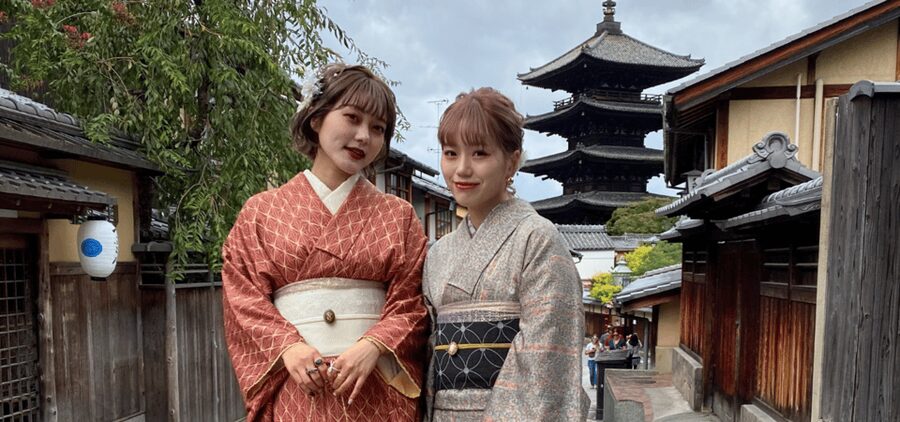 Kyoto: Kimono Rental in Gion Provided by RikaWafuku - Dressing room logistics: quick, efficient, and sometimes communal
