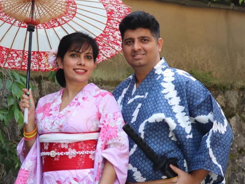 Kyoto Kimono Rental mimosa |Kimono/Yukata Rental Couple Plan - Photographer option for couple portraits in Kyoto