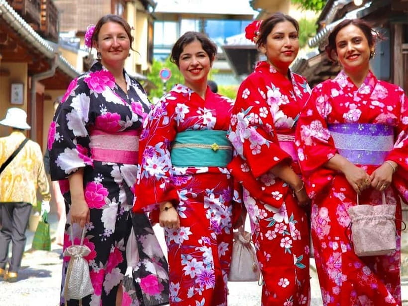 Kyoto Kimono Rental mimosa|Kimono/Yukata Rental Ladies Plan - Why This Rental Shop Works So Well in Higashiyama