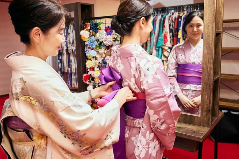 Kyoto: Kimono Tea Ceremony with Matcha and Sweet - Photos in kimono: how to get great memories without losing the mood
