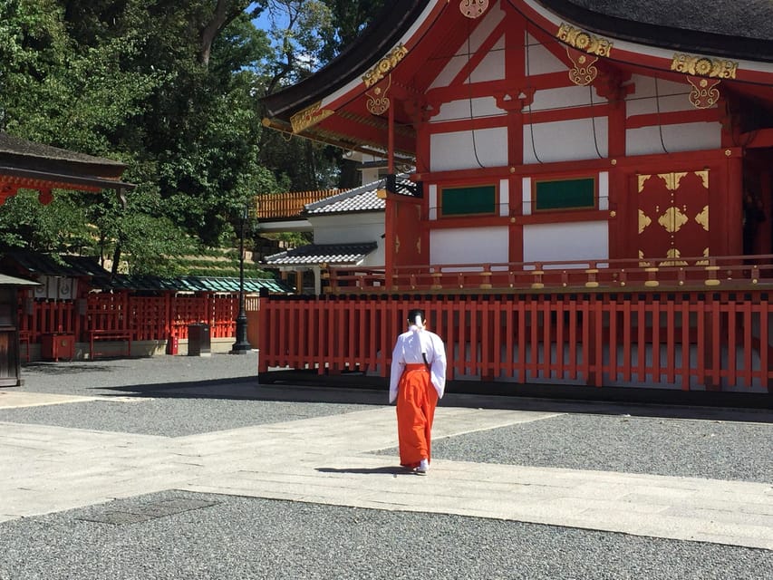 Kyoto: Kiyomizu-dera, Fushimi Inari & Gion Geisha District - The guide experience, Roberto’s style, and why it changes the day
