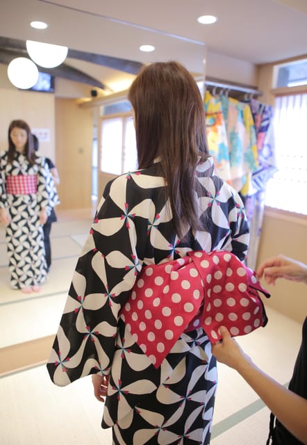 Kyoto:Kiyomizu-dera Temple Rent a kimono and ride a rickshaw - Kimono rental value: fun, fast, and worth planning