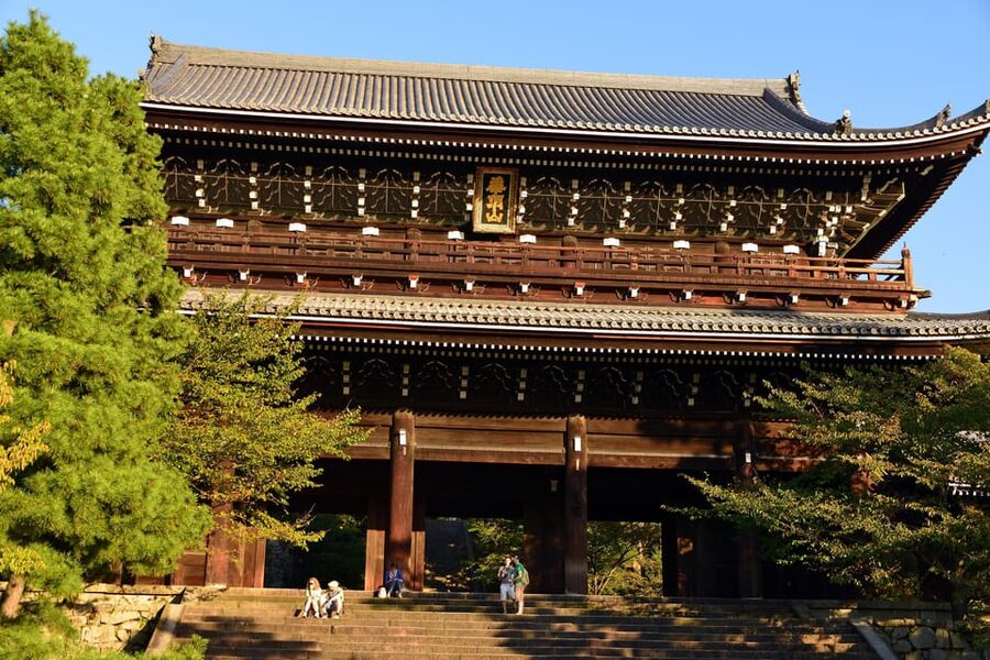 Kyoto: Kiyomizudera, Higashiyama and Yasaka Discovery Tour - Yasaka Shrine and Maruyama Park: Shinto stories you can picture