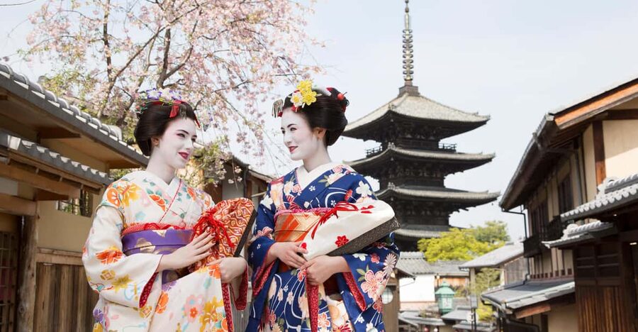 Kyoto : Maiko Makeover stroll and photo shoot experience - Key Things to Know Before You Go