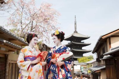Maiko Makeover stroll and photo shoot experience