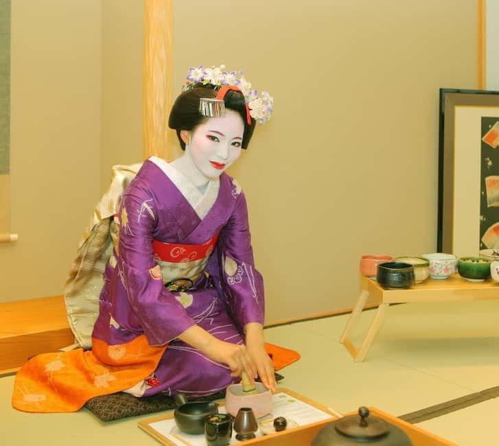 Kyoto: Maiko, Samurai, or Kimono Rental and Tea Ceremony - Group size, crowding, and the waiting question