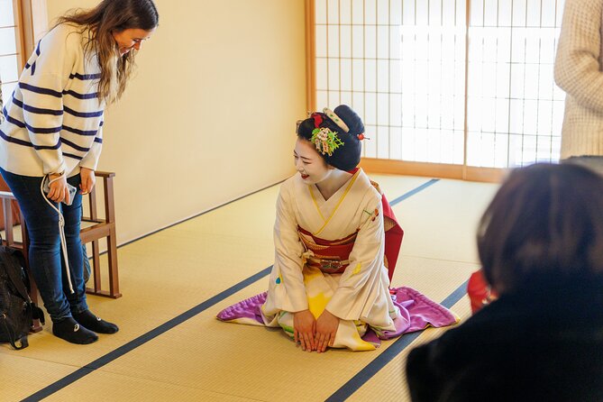 Kyoto: Meet the Geisha Maiko with Gion Walking Tour - Photos and video rules: how to get great shots without breaking the rules